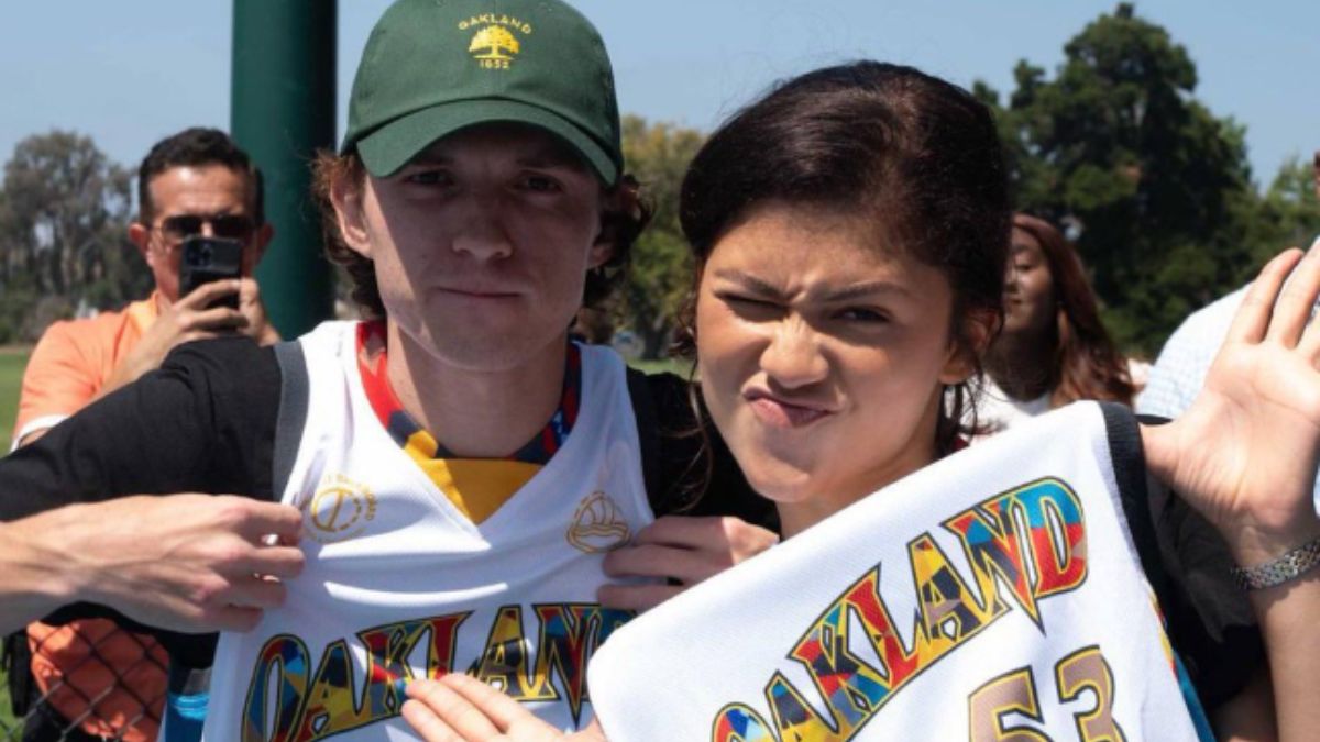zendaya-and-tom-holland-playful-photos-at-basketball-event-capture-fans-affection-spiderman-hollywood-news